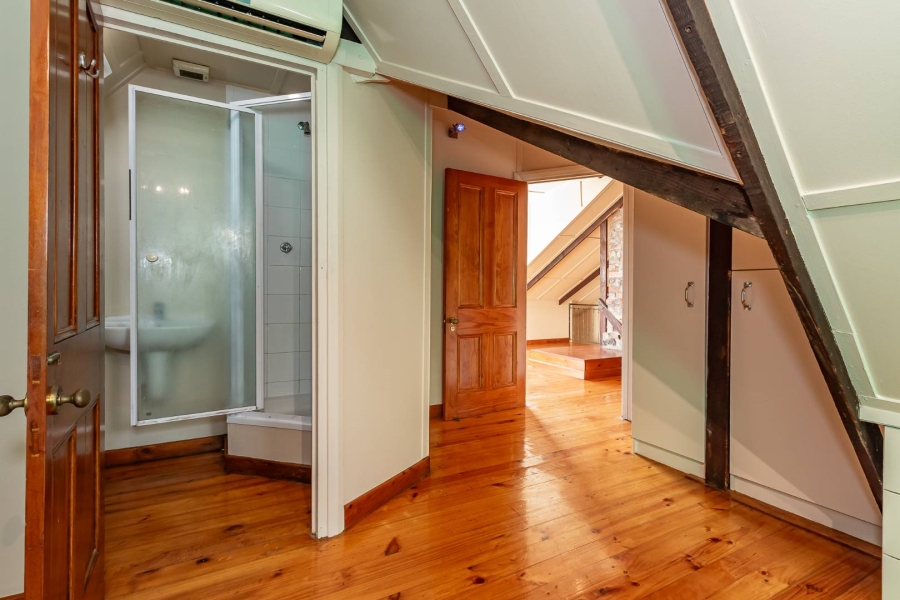 6 Bedroom Property for Sale in Newlands Western Cape